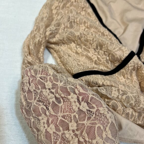 Thirty Thirty LA Nude Lace Long Sleeve Sheer Overlay Top Size Small Y2K Boho - Picture 7 of 7